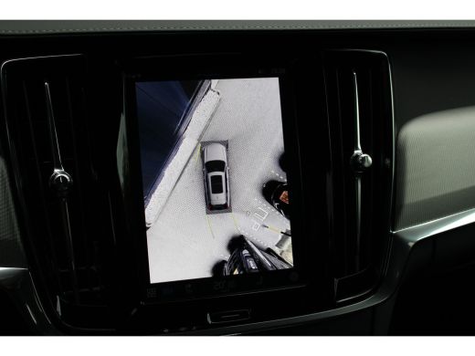 Volvo  V90 T8 Recharge Ultra Dark 20" | Luchtvering | Sportstoelen | Trekhaak | 360 Camera | Getint glas | P... ActivLease financial lease