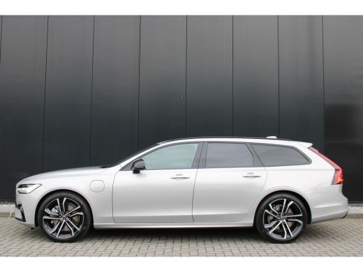Volvo  V90 T8 Recharge Ultra Dark 20" | Luchtvering | Sportstoelen | Trekhaak | 360 Camera | Getint glas | P... ActivLease financial lease