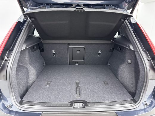 Volvo  XC40 B4 Plus Black Edition 20" | Panoramadak | Nubuck bekleding | 360 Camera | Getint glas | Elektr. v... ActivLease financial lease