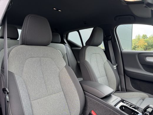 Volvo  XC40 2.0 B4 Plus Dark | Harman/Kardon | Pilot Assist | Trekhaak | Camera | ActivLease financial lease