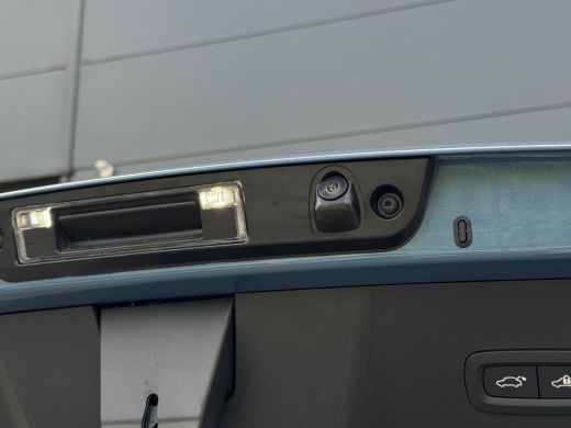 Volvo  XC40 2.0 B4 Plus Dark | Harman/Kardon | Pilot Assist | Trekhaak | Camera | ActivLease financial lease