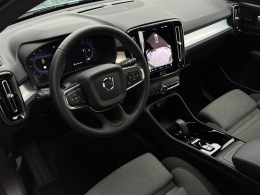Volvo  XC40 2.0 B4 Plus Dark | Harman/Kardon | Pilot Assist | Trekhaak | Camera | ActivLease financial lease