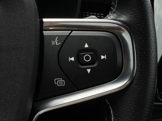 Volvo  XC40 1.5 T3 R-Design | Pilot Assist | Camera | BLIS | Keyless | ActivLease financial lease