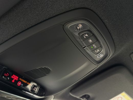 Volvo  XC40 1.5 T3 R-Design | Pilot Assist | Camera | BLIS | Keyless | ActivLease financial lease