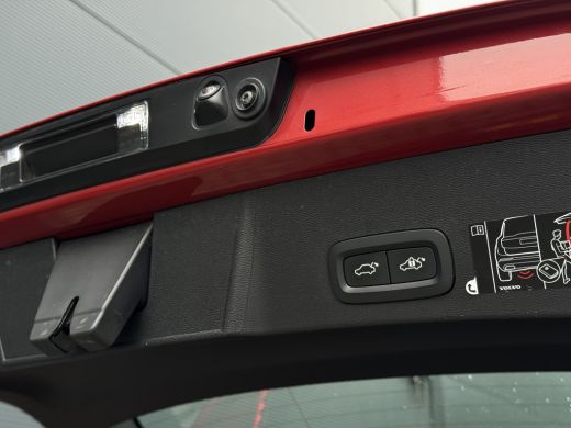 Volvo  XC40 1.5 T3 R-Design | Pilot Assist | Camera | BLIS | Keyless | ActivLease financial lease