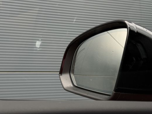 Volvo  XC40 1.5 T3 R-Design | Pilot Assist | Camera | BLIS | Keyless | ActivLease financial lease