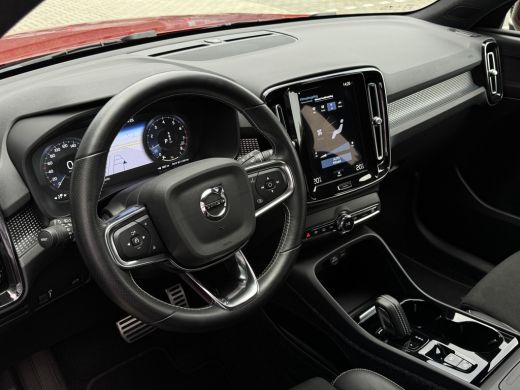 Volvo  XC40 1.5 T3 R-Design | Pilot Assist | Camera | BLIS | Keyless | ActivLease financial lease