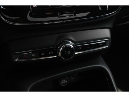 Volvo  XC40 Single Motor Extended Range Ultra 20" | Pixel LED | Microtech / Nubuck bekleding | Getint glas | ... ActivLease financial lease