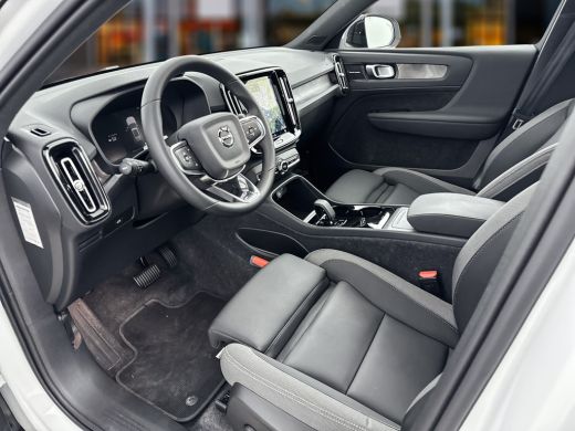 Volvo  XC40 Single Motor Extended Range Ultimate | Kunstleder | 360 Camera | Harman Kardon | Panoramadak | El... ActivLease financial lease