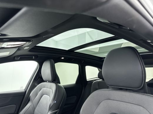 Volvo  XC60 T6 Recharge R-Design Google | 20" | Sportstoelen | 360 Camera | Panoramadak | Trekhaak | Elektr. ... ActivLease financial lease