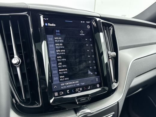 Volvo  XC60 T6 Recharge R-Design Google | 20" | Sportstoelen | 360 Camera | Panoramadak | Trekhaak | Elektr. ... ActivLease financial lease