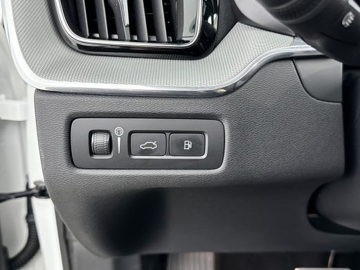 Volvo  XC60 T6 Recharge R-Design Google | 20" | Sportstoelen | 360 Camera | Panoramadak | Trekhaak | Elektr. ... ActivLease financial lease