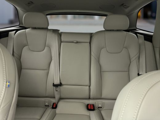 Volvo  XC60 T8 Recharge Ultra Dark Facelift | Full options | Heico selected level | Heico diffuser en spacers ActivLease financial lease