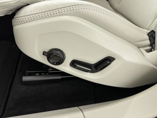 Volvo  XC60 T8 Recharge Ultra Dark Facelift | Full options | Heico selected level | Heico diffuser en spacers ActivLease financial lease