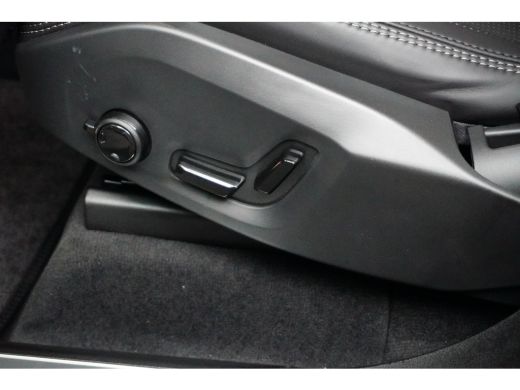 Volvo  XC90 2.0 T8 Plug-in hybrid AWD Ultra Dark | Stoelventilatie & Massage | Luchtvering | Panoramisch Schu... ActivLease financial lease