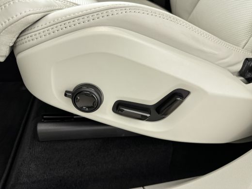Volvo  XC90 T8 Recharge Ultra Dark Facelift | 21" | Geventileerd Nappa Leder | Massagestoelen | 360 Camera | ... ActivLease financial lease