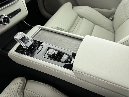 Volvo  XC90 T8 Recharge Ultra Dark Facelift | 21" | Geventileerd Nappa Leder | Massagestoelen | 360 Camera | ... ActivLease financial lease