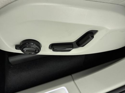 Volvo  XC90 T8 Recharge AWD Plus Dark | Leder | Pilot Assist | BLIS | Harman Kardon | Stoel/stuurverwarming |... ActivLease financial lease