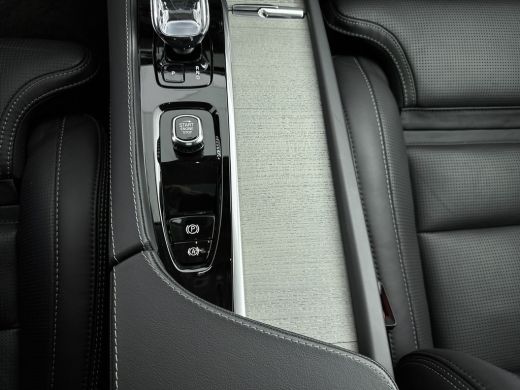 Volvo  XC90 T8 Recharge 2-fase laden | Heico Diffusor | 22" | Luchtvering | B&W | Nappa leder | Stoelmassage ... ActivLease financial lease
