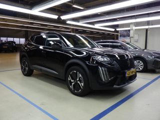 Peugeot 2008 1.2 Hybrid 136 Allure | Achterbank in delen neerklapbaar | Airco (automatisch) | Apple Carplay/An...