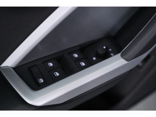 Audi Q3 35 TFSI Edition | LED | Cruise Adaptive | Stoelverwarming | Apple Carplay/Android Auto | Comfort ... ActivLease financial lease