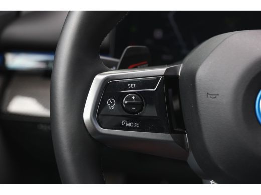 BMW i5 M60 xDrive M Sport / Panoramadak / Trekhaak / Stoelventilatie / Parking Assistant Professional / ... ActivLease financial lease