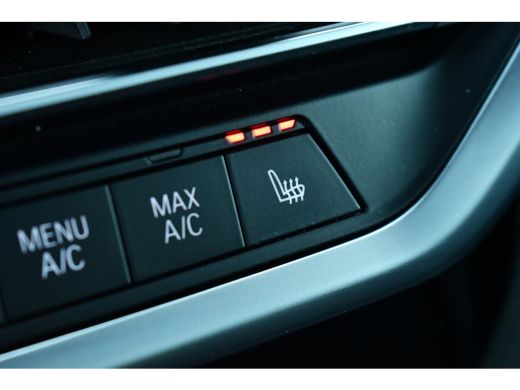 BMW X3 xDrive30e M-Sport Pano M-zetels ACC HUD H/K 20inch ActivLease financial lease