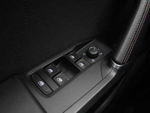 CUPRA Formentor 1.4 e-Hybrid VZ Performance Panorama Camera Sideassist Navigatie Carplay Stoel/Stuurverwarming 203 ActivLease financial lease