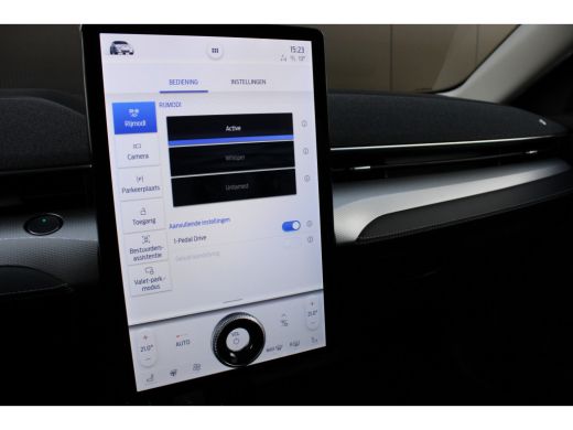 Ford Mustang Mach-E Mach-E Extended RWD 98 kWh | Camera | Adapt. Cruise | Leder | Standkachel | 100% Dealer Onderhouden! ActivLease financial lease