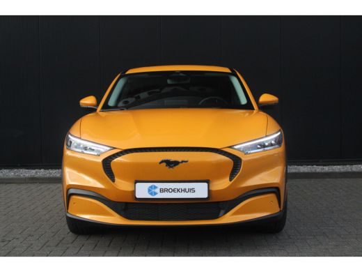 Ford Mustang Mach-E Mach-E Extended RWD 98 kWh | Camera | Adapt. Cruise | Leder | Standkachel | 100% Dealer Onderhouden! ActivLease financial lease