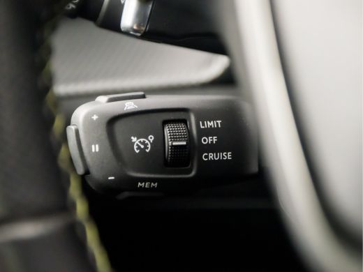 Peugeot 2008 1.2 PureTech GT-Line Sport 155Pk Automaat (PANORAMADAK, VIRTUAL COCKPIT, FOCAL AUDIO, APPLE CARPL... ActivLease financial lease