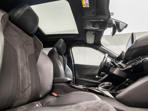 Peugeot 2008 1.2 PureTech GT-Line Sport 155Pk Automaat (PANORAMADAK, VIRTUAL COCKPIT, FOCAL AUDIO, APPLE CARPL... ActivLease financial lease