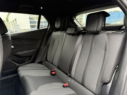 Peugeot 2008 Hybrid 136 Allure | Airco (automatisch) | Bestuurdersstoel in hoogte verstelbaar | Cruise control ActivLease financial lease
