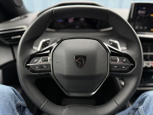 Peugeot 2008 Hybrid 136 Allure | Airco (automatisch) | Bestuurdersstoel in hoogte verstelbaar | Cruise control ActivLease financial lease