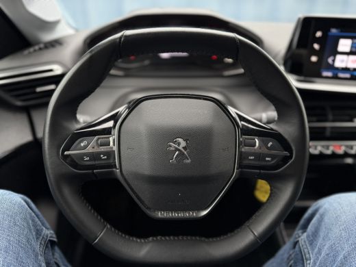 Peugeot 208 Active Pack | Airco | Cruise control | DAB ontvanger ActivLease financial lease