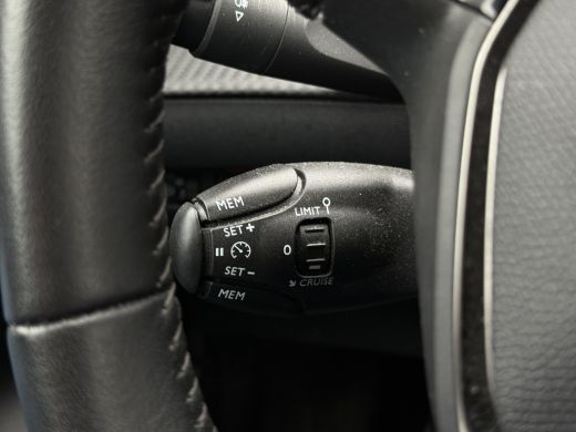 Peugeot 208 Active Pack | Airco | Cruise control | DAB ontvanger ActivLease financial lease