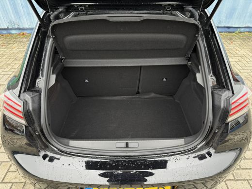 Peugeot 208 Allure 100PK Airco automatisch | Achterspoiler | Achteruitrijcamera | Audio installatie ActivLease financial lease