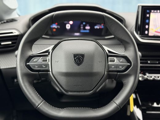 Peugeot 208 Allure 100PK Airco automatisch | Achterspoiler | Achteruitrijcamera | Audio installatie ActivLease financial lease