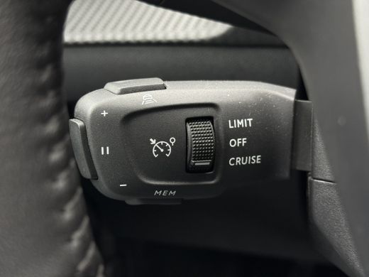 Peugeot 208 Allure 100PK Airco automatisch | Achterspoiler | Achteruitrijcamera | Audio installatie ActivLease financial lease