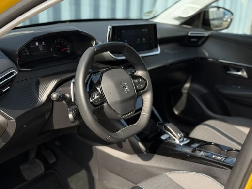 Peugeot 208 Allure | Airco (automatisch) | Apple Carplay/Android Auto|telefoonintegratie premium | Bluetooth ... ActivLease financial lease