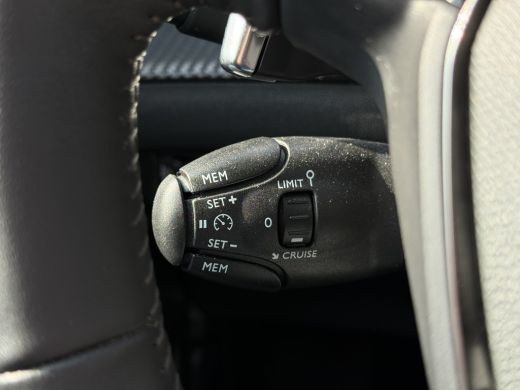 Peugeot 208 Allure | Airco (automatisch) | Apple Carplay/Android Auto|telefoonintegratie premium | Bluetooth ... ActivLease financial lease