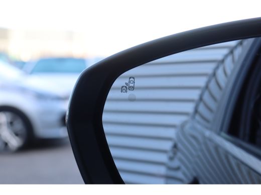 Peugeot 5008 1.2 PURETECH 130PK 7-ZITS GT AUTOMAAT / NAVI / LEDER / CLIMA / PDC / 18" LMV / CAMERA / KEYLESS /... ActivLease financial lease