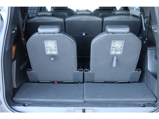 Peugeot 5008 1.2 PURETECH 130PK 7-ZITS GT AUTOMAAT / NAVI / LEDER / CLIMA / PDC / 18" LMV / CAMERA / KEYLESS /... ActivLease financial lease