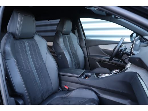 Peugeot 5008 1.2 PURETECH 130PK 7-ZITS GT AUTOMAAT / NAVI / LEDER / CLIMA / PDC / 18" LMV / CAMERA / KEYLESS /... ActivLease financial lease