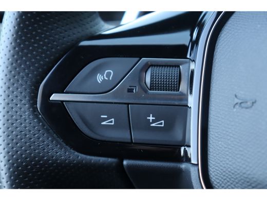 Peugeot 5008 1.2 PURETECH 130PK 7-ZITS GT AUTOMAAT / NAVI / LEDER / CLIMA / PDC / 18" LMV / CAMERA / KEYLESS /... ActivLease financial lease