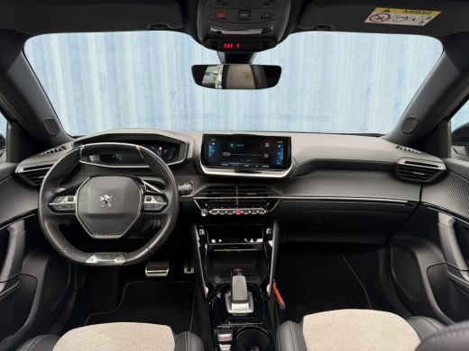 Peugeot e-2008 EV GT Pack 50 kWh | Achteruitrijcamera | Afwijkende dakkleur | Airco (automatisch) ActivLease financial lease