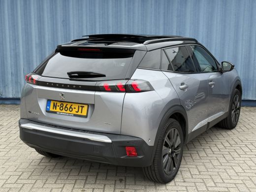 Peugeot e-2008 EV GT Pack 50 kWh | Achteruitrijcamera | Afwijkende dakkleur | Airco (automatisch) ActivLease financial lease
