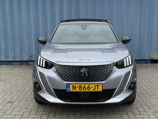 Peugeot e-2008 EV GT Pack 50 kWh | Achteruitrijcamera | Afwijkende dakkleur | Airco (automatisch) ActivLease financial lease