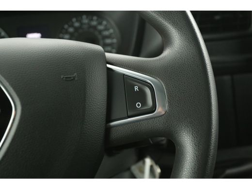 Renault Master T35 2.3 dCi 150PK L1H2 | Airco | 3-Zits | Cruise | Carplay | Parkeersens. ActivLease financial lease
