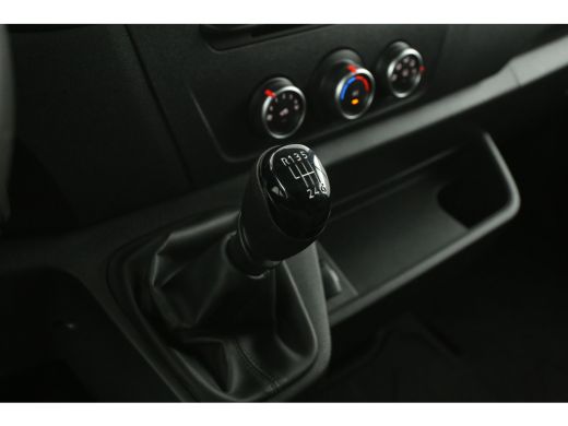 Renault Master T35 2.3 dCi 150PK L1H2 | Airco | 3-Zits | Cruise | Carplay | Parkeersens. ActivLease financial lease